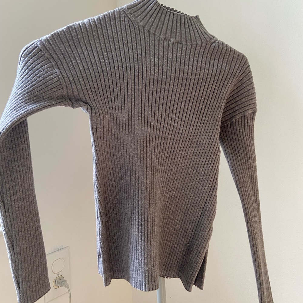 GUC banana republic gray turtleneck